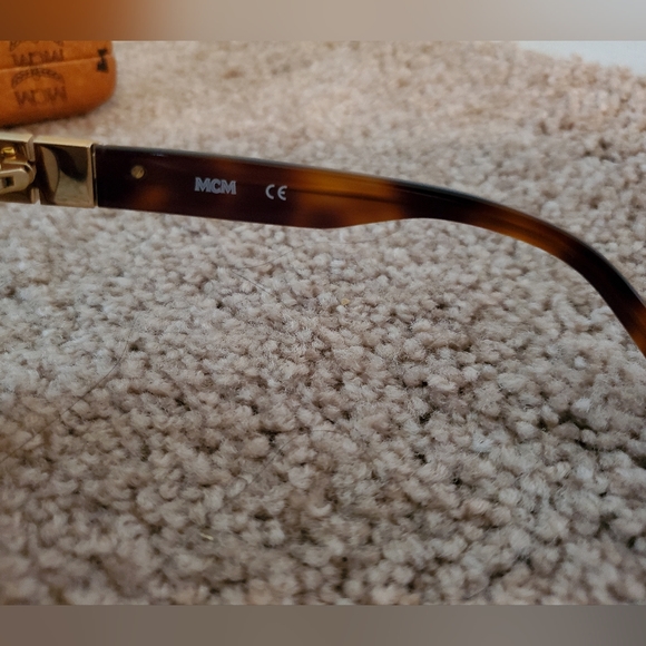 MCM Sunglasses with original hardcase & cloth - Picture 5 of 11